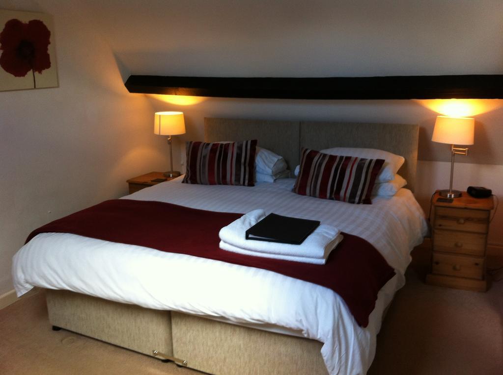 Burcott Mill Guesthouse Wells Exterior foto